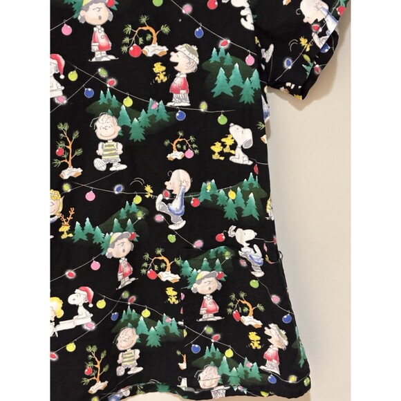 Charlie Brown Gang Medical Scrubs Snoopy Christmas XL EUC - Picture 5 of 14